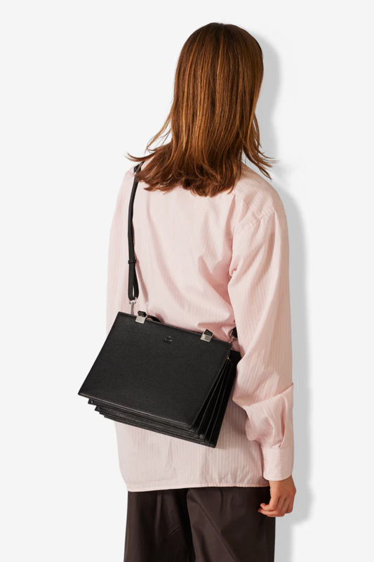 Naomi Adax Ledertasche mit Fächern