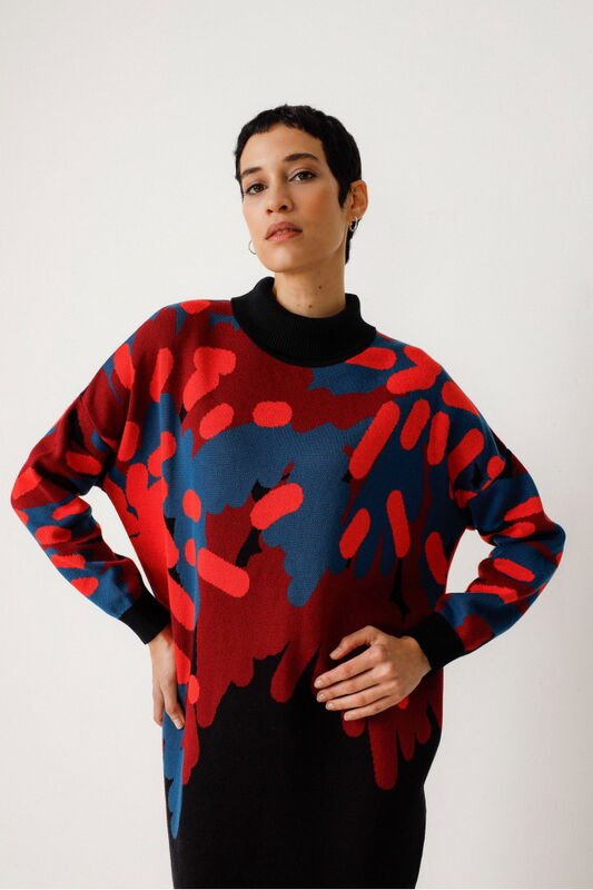 Ausgefallenes Kleid mit Rolli von SKFK in BIO-BW